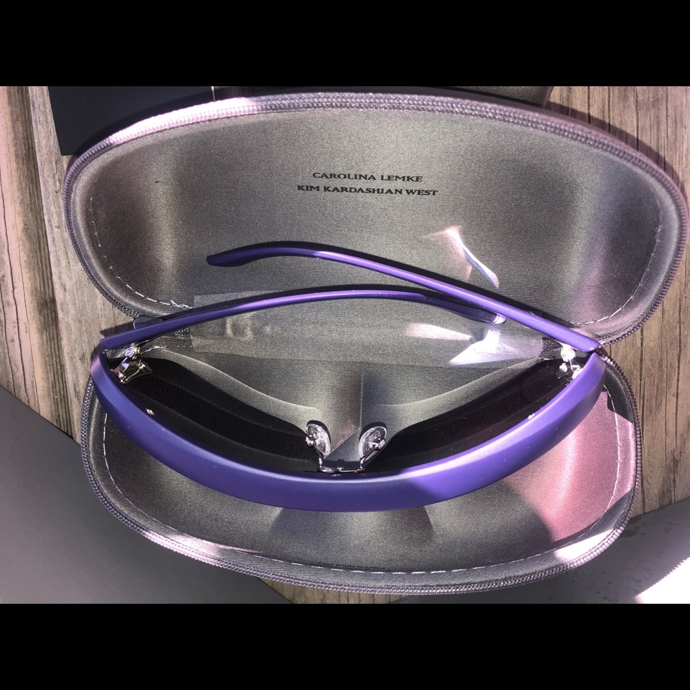 Designer sunglasses. - Picture 7 of 8
